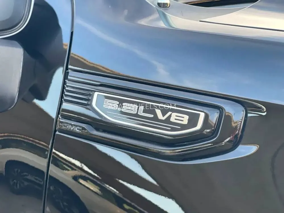 GMC Sierra 2020 for Sale in Sharjah Image-11