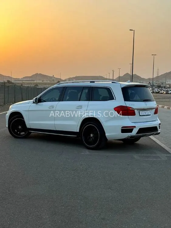 Mercedes Benz GL Class 2016 for Sale in Abu Dhabi Image-16