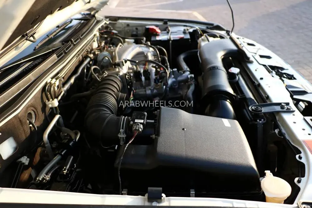 ميتسوبيشي باجيرو 2019 for Sale in أبو ظبي Image-13