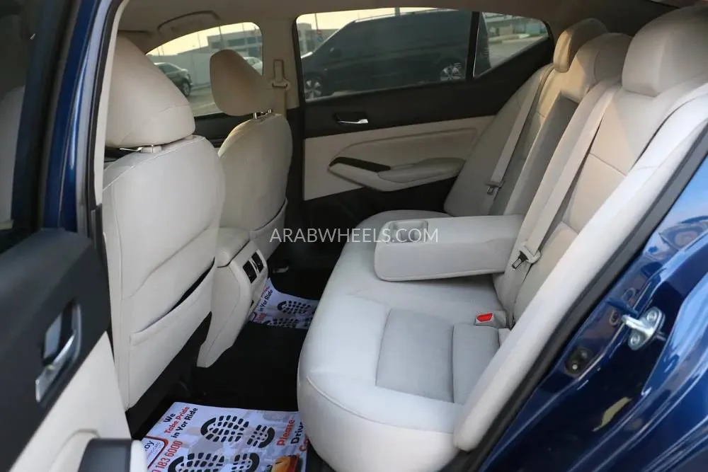 Nissan Altima 2019 for Sale in Abu Dhabi Image-11