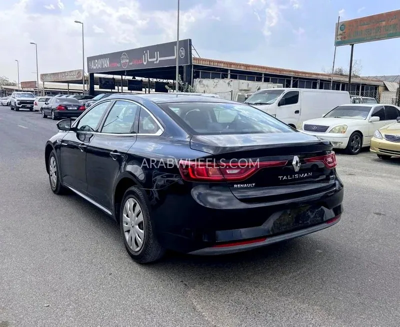 Renault Talisman 2017 for Sale in Ajman Image-4