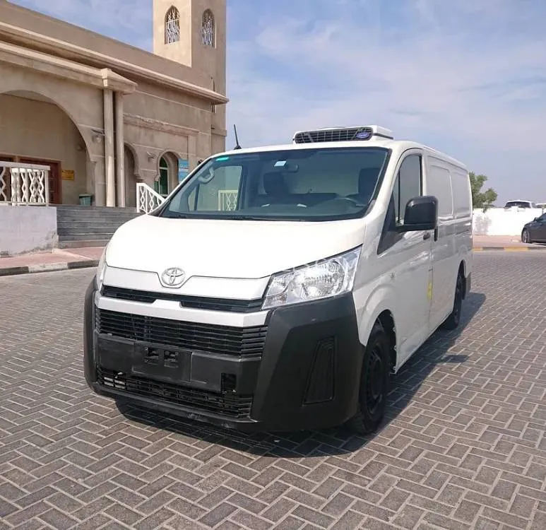 Toyota Hiace 2019 for Sale in Ajman Image-4