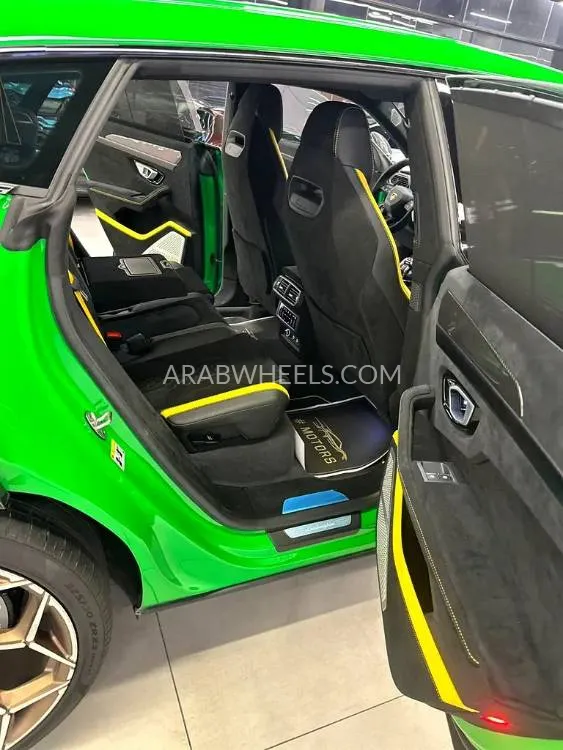 Lamborghini Urus 2024 for Sale in Dubai Image-14
