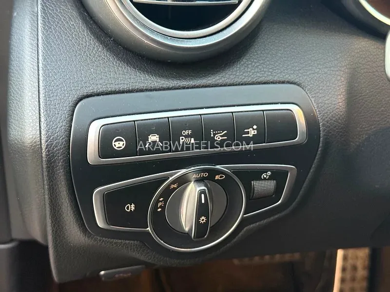 Mercedes Benz C Class 2019 for Sale in Dubai Image-3
