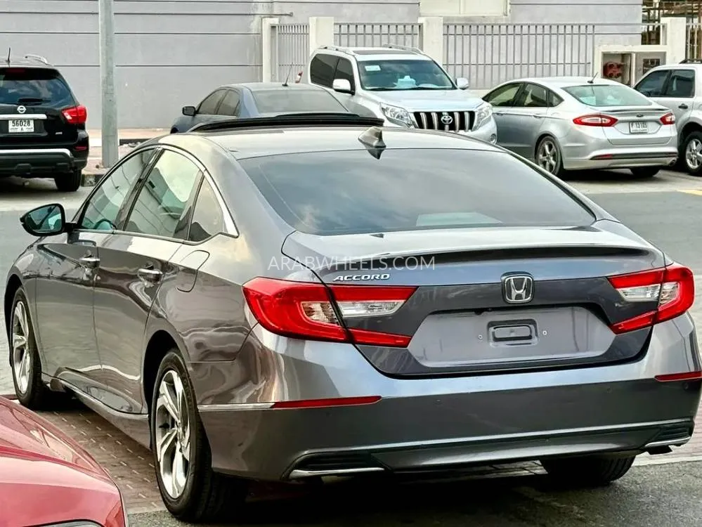 هوندا أكورد 2018 for Sale in الشارقة Image-9