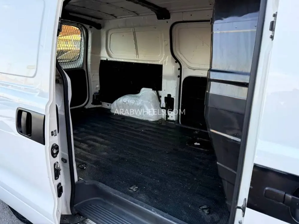 Hyundai H1 2021 for Sale in Sharjah Image-12