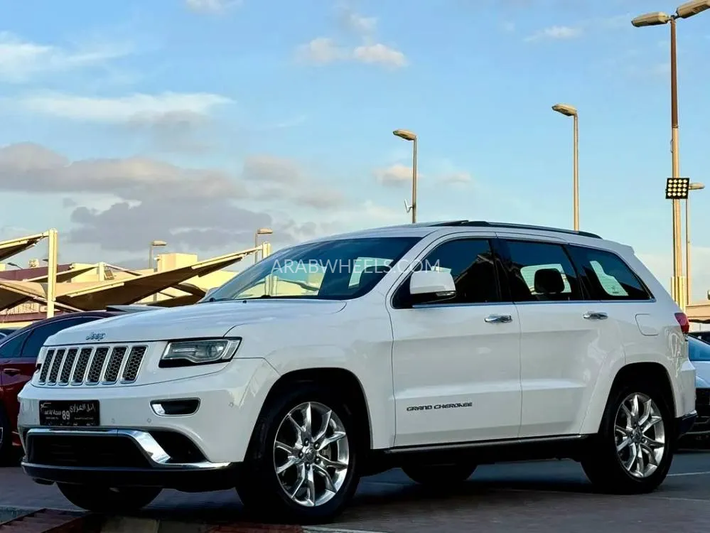 Jeep Cherokee 2015 for Sale in Sharjah Image-3