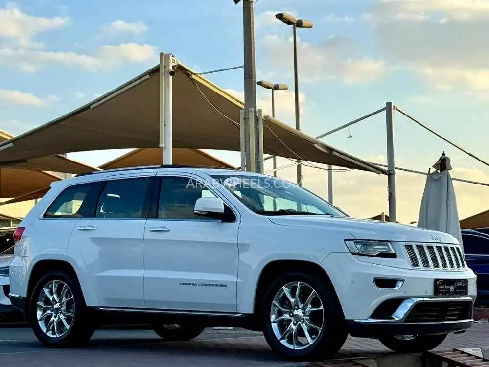 Jeep Cherokee 2015 for Sale in Sharjah Image-14