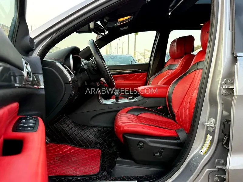 Jeep Cherokee 2015 for Sale in Sharjah Image-15