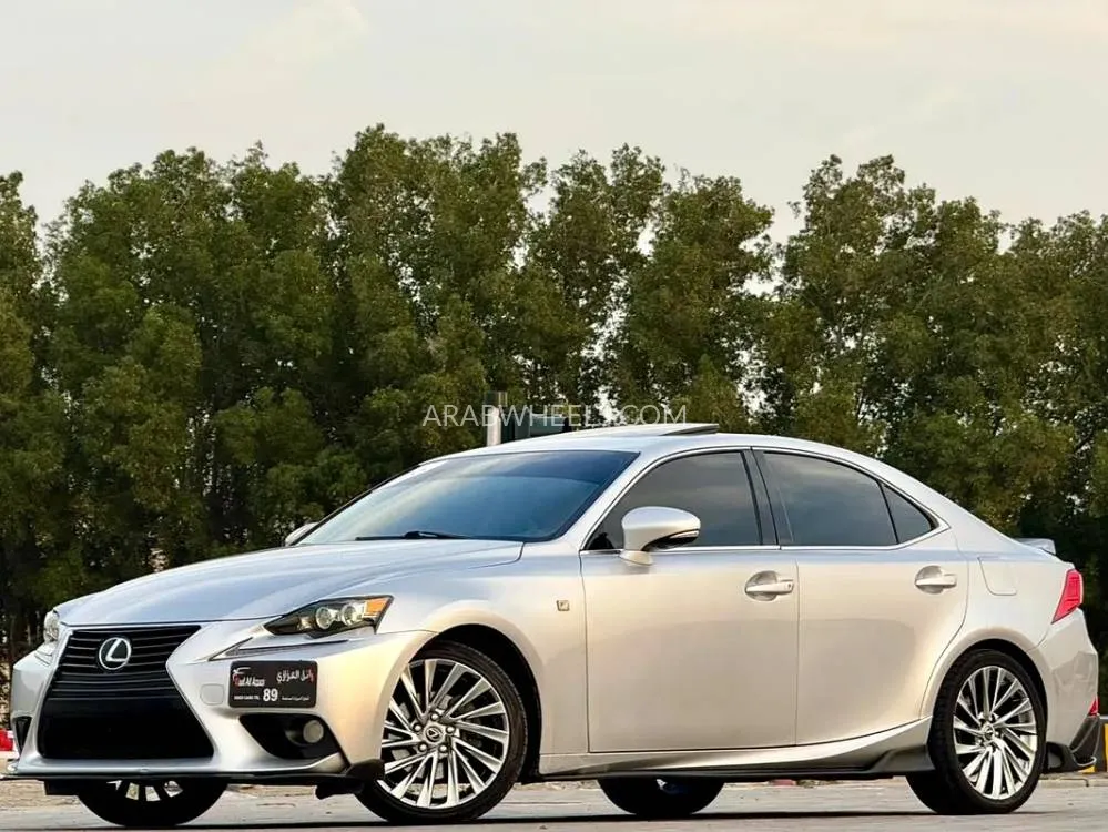 Lexus IS 2014 for Sale in Sharjah Image-5