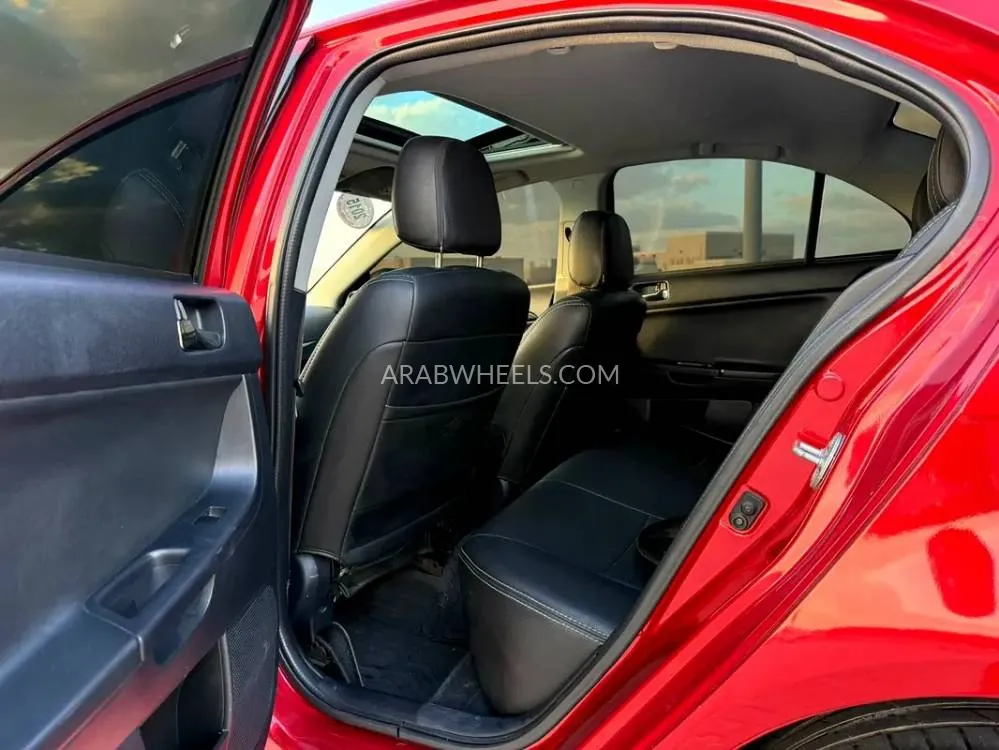 Mitsubishi Lancer 2015 for Sale in Sharjah Image-8