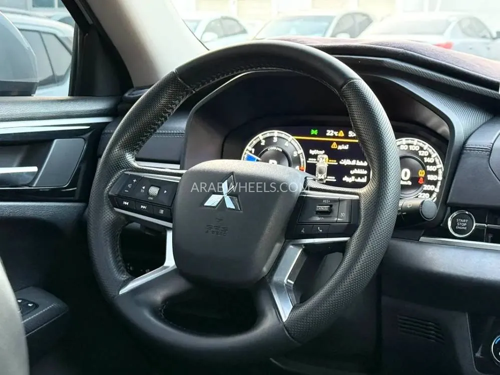 Mitsubishi Outlander 2025 for Sale in Sharjah Image-14