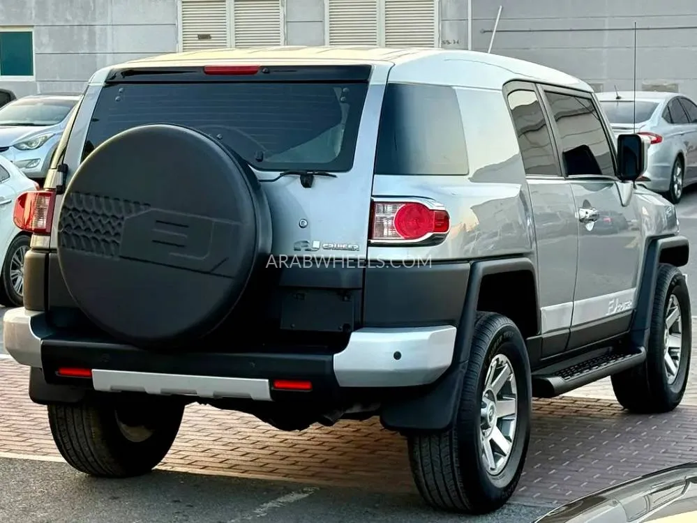 Toyota FJ Cruiser 2015 for Sale in Sharjah Image-12