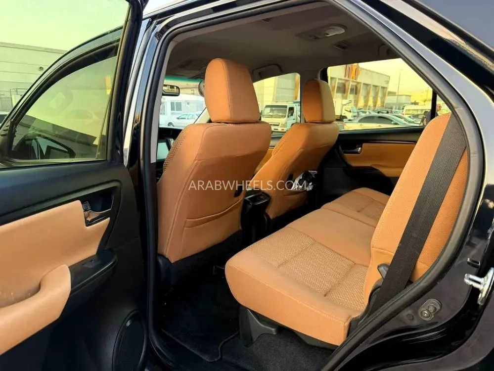 تويوتا فورتشنر 2022 for Sale in الشارقة Image-11