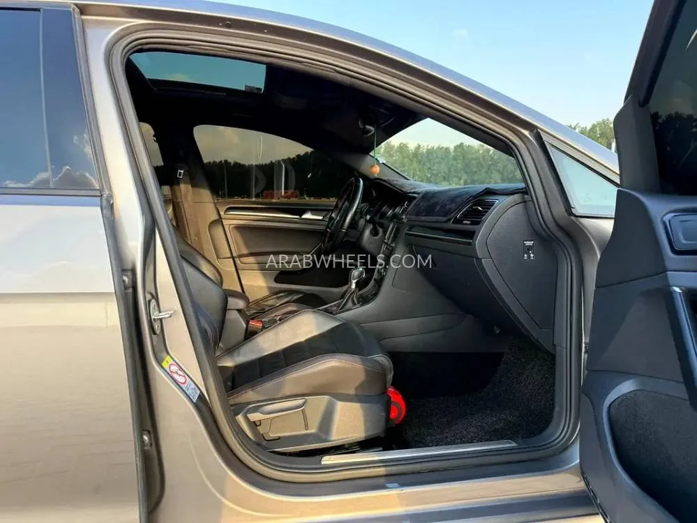  فولكس واجن جولف 2016 for Sale in الشارقة Image-5