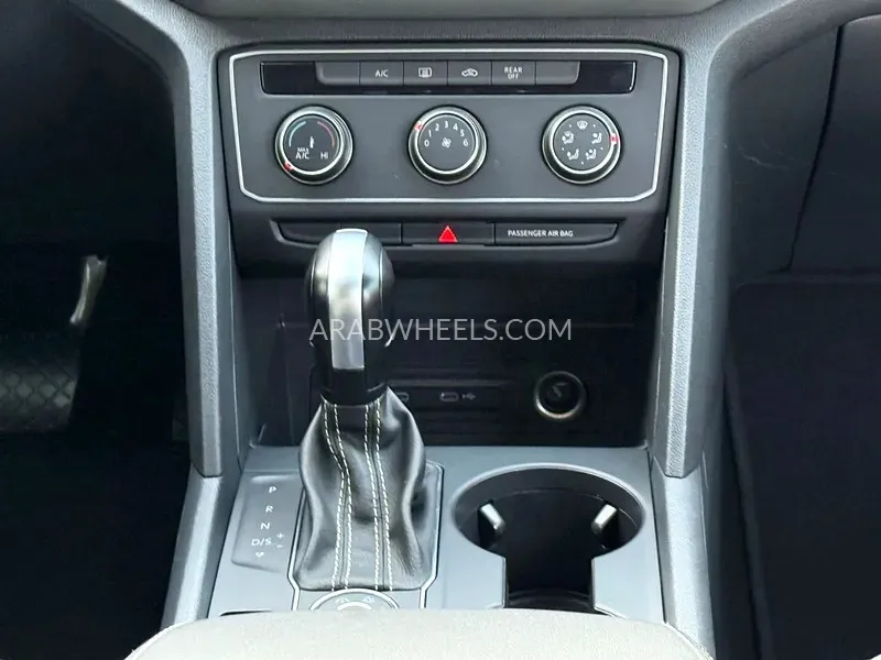 Volkswagen Teramont 2023 for Sale in Sharjah Image-7