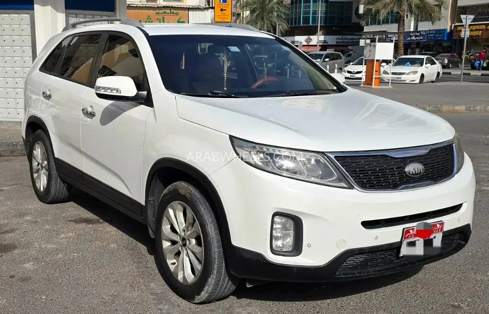 Kia Sorento 2014 for Sale in Sharjah Image-3