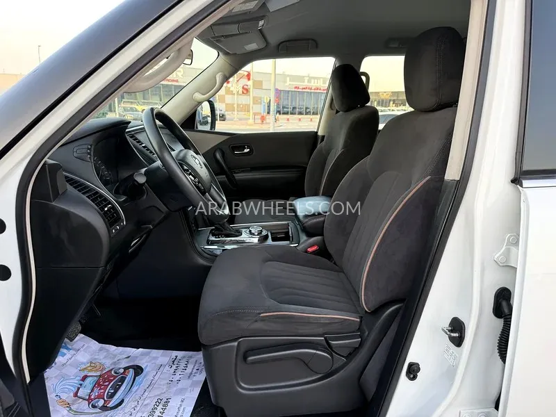 Nissan Patrol 2020 for Sale in Sharjah Image-3