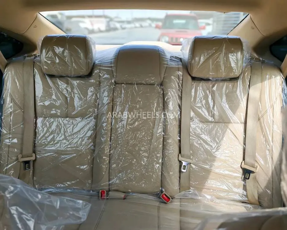 Toyota Avalon 2013 for Sale in Sharjah Image-13