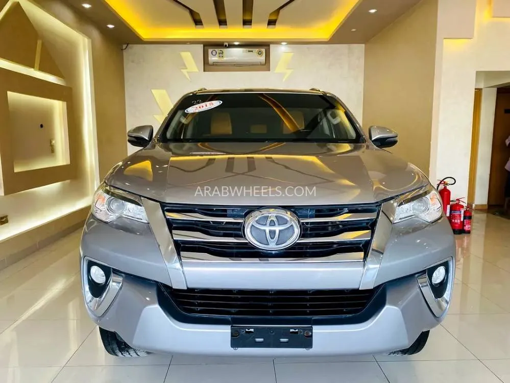 Toyota Fortuner 2018 for Sale in Sharjah Image-16