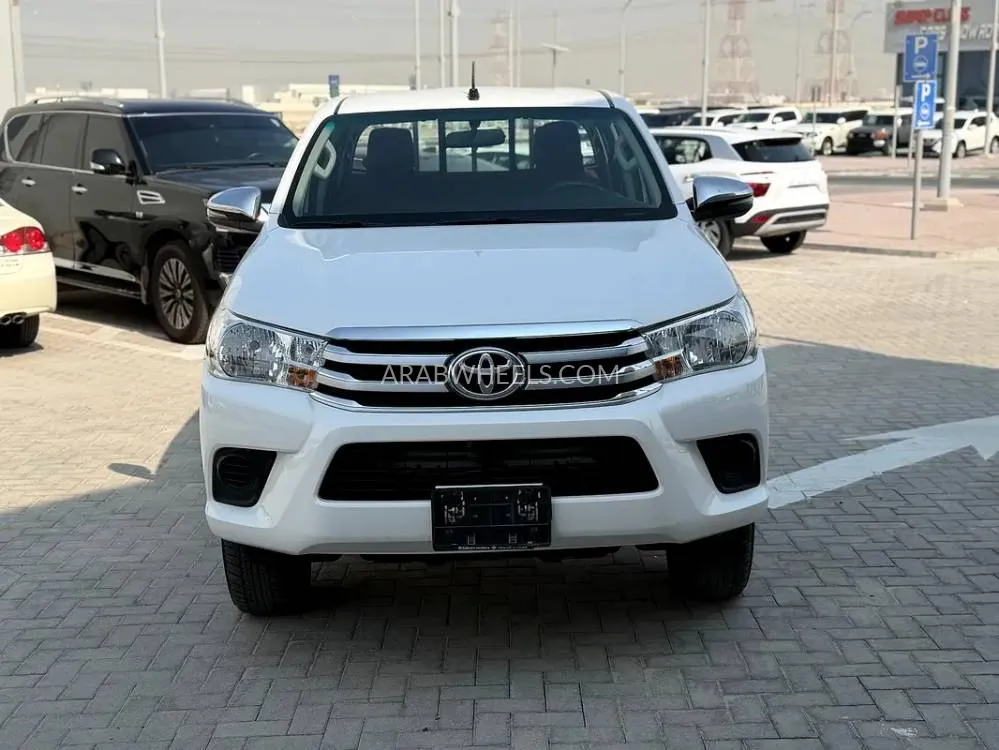 Toyota Hilux 2024 for Sale in Sharjah Image-10