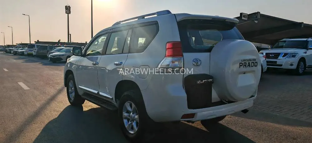 Toyota Land Cruiser Prado 2013 for Sale in Sharjah Image-4