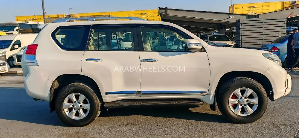 Toyota Land Cruiser Prado 2013 for Sale in Sharjah Image-9