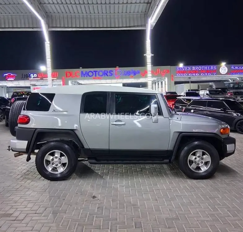 Toyota FJ Cruiser 2009 for Sale in Abu Dhabi Image-8