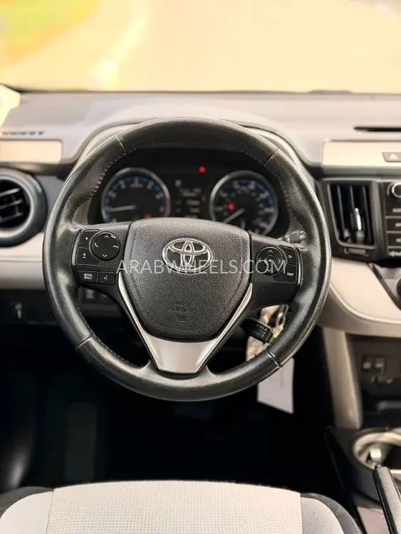 Toyota Rav4 2016 for Sale in Sharjah Image-19