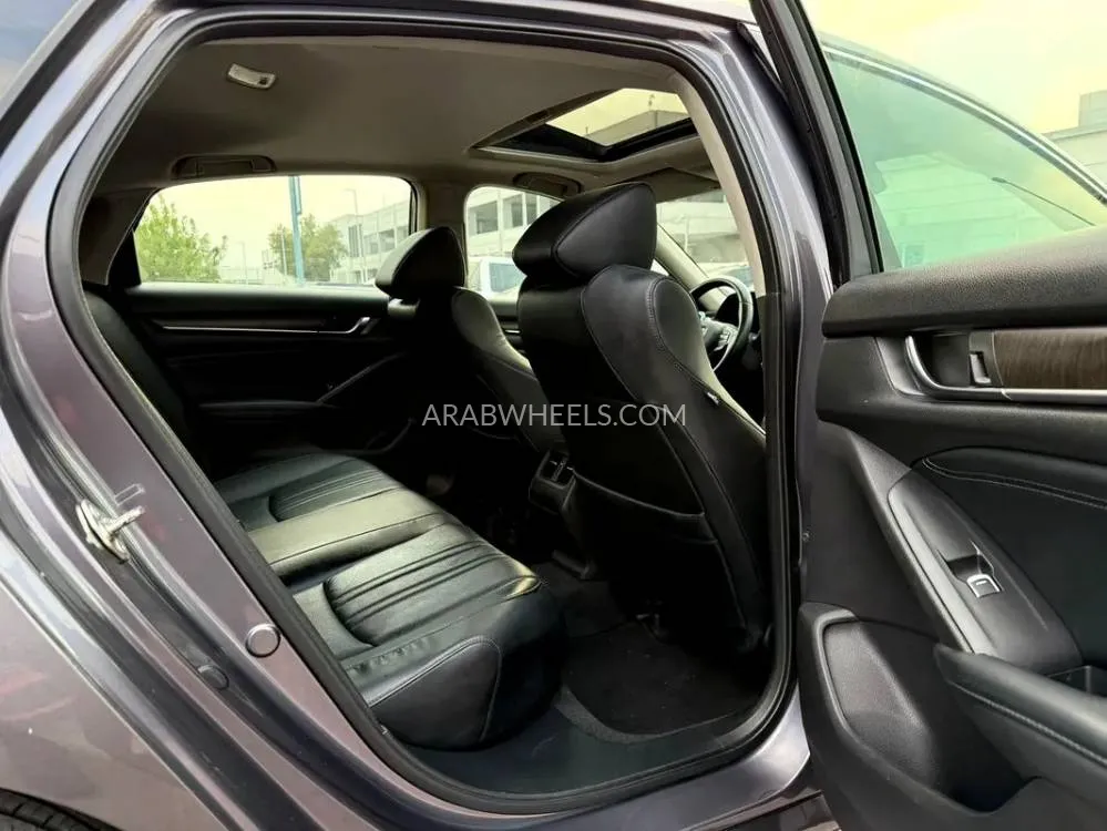 Honda Accord 2018 for Sale in Abu Dhabi Image-7