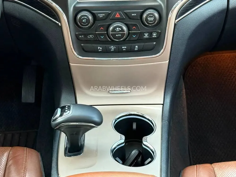 Jeep Cherokee 2015 for Sale in Abu Dhabi Image-3