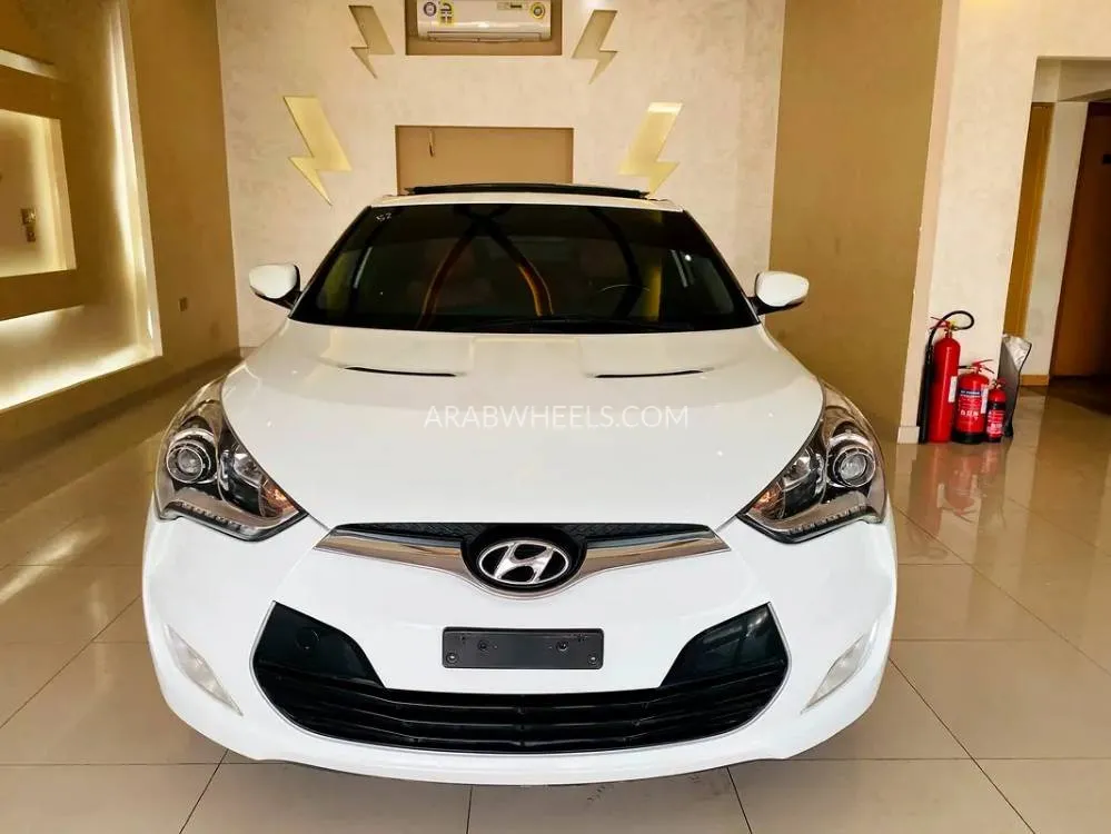 Hyundai Veloster 2015 for Sale in Sharjah Image-3