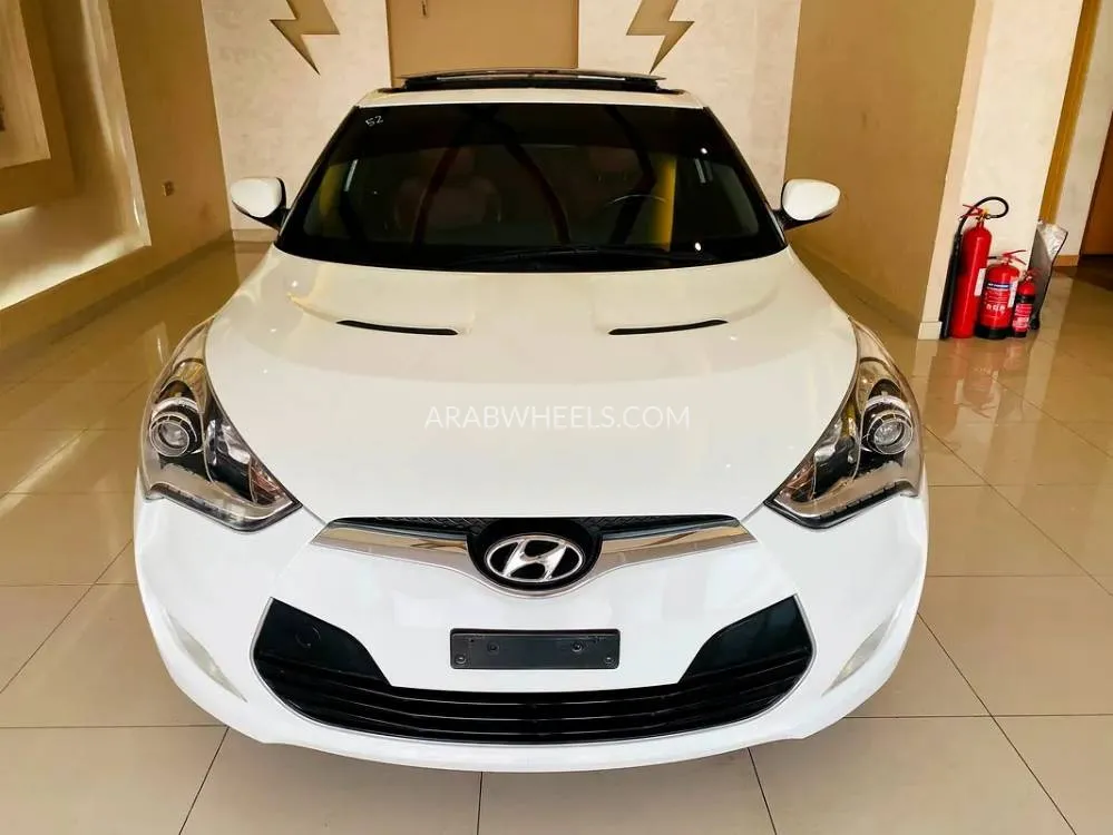 Hyundai Veloster 2015 for Sale in Sharjah Image-14