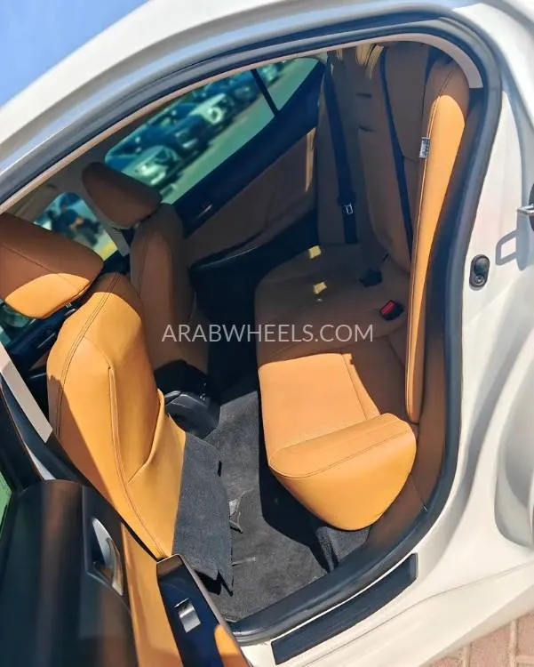 Lexus IS 2019 for Sale in Sharjah Image-2