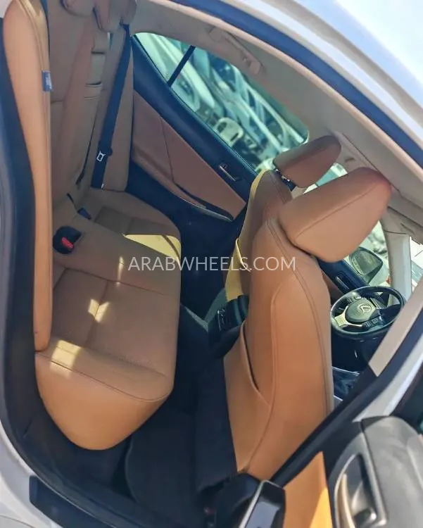 Lexus IS 2019 for Sale in Sharjah Image-13