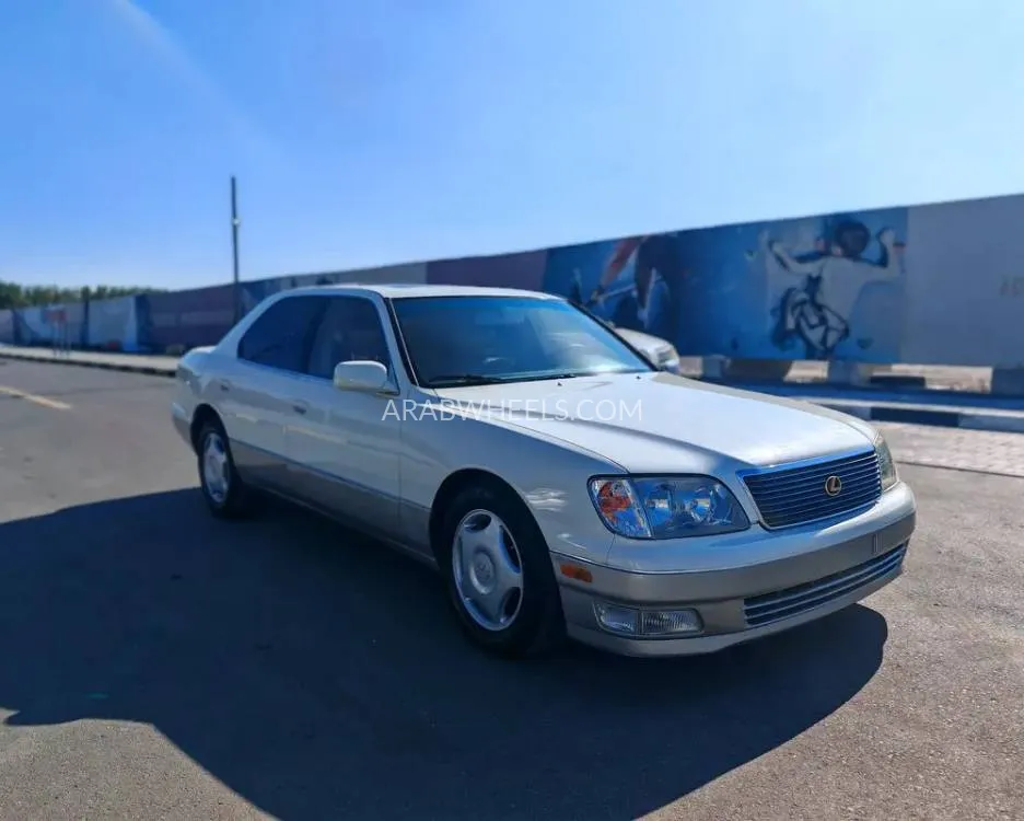 لكزس LS 2000 for Sale in الشارقة Image-6