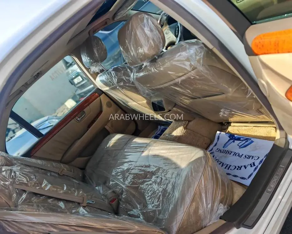 Lexus LS 2004 for Sale in Sharjah Image-6
