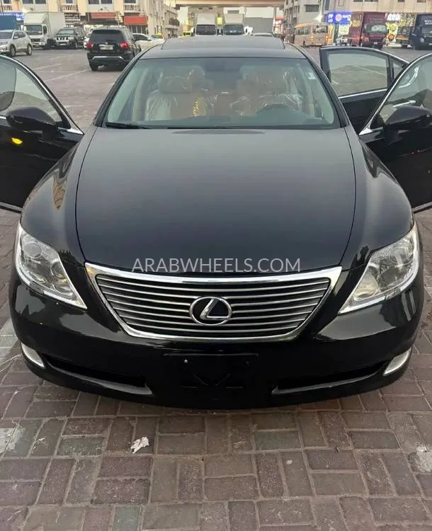 Lexus LS 2009 for Sale in Sharjah Image-2