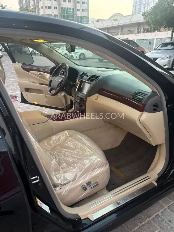 Lexus LS 2009 for Sale in Sharjah Image-9