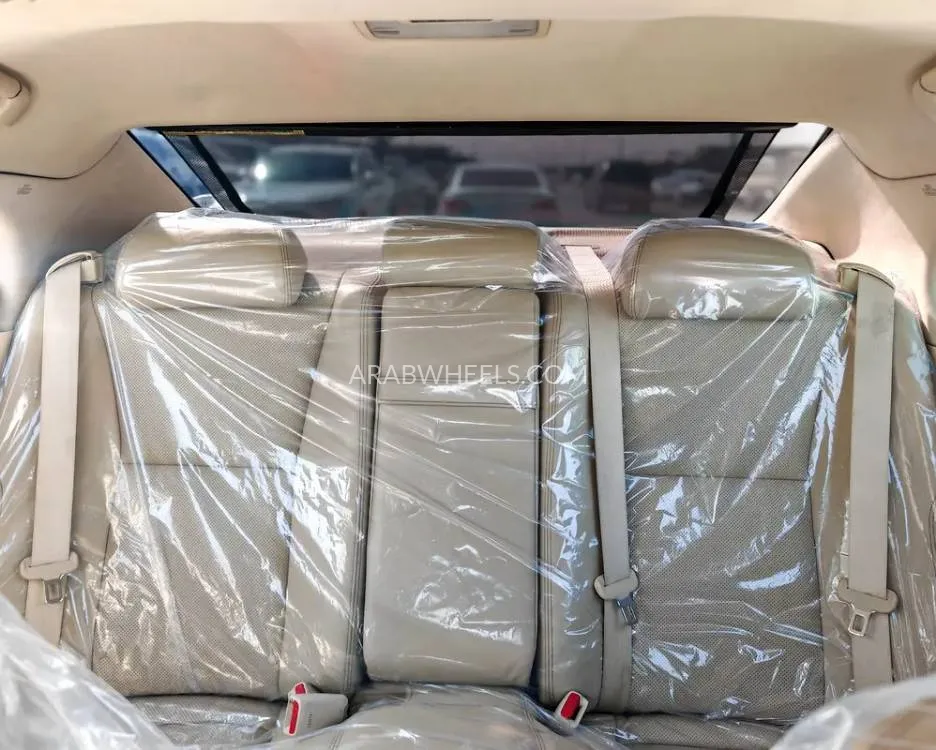 لكزس LS 2014 for Sale in الشارقة Image-14