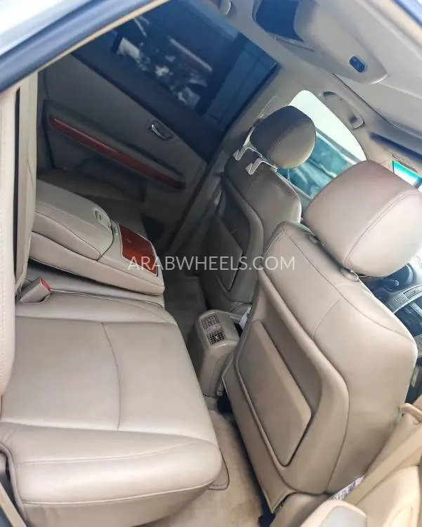 Lexus RX 2008 for Sale in Sharjah Image-13