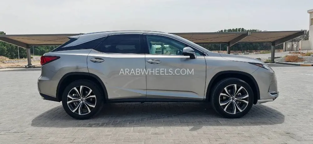 Lexus RX 2020 for Sale in Sharjah Image-8