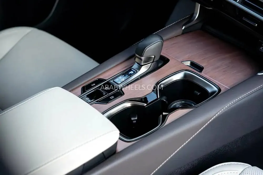 Lexus RX 2024 for Sale in Dubai Image-10