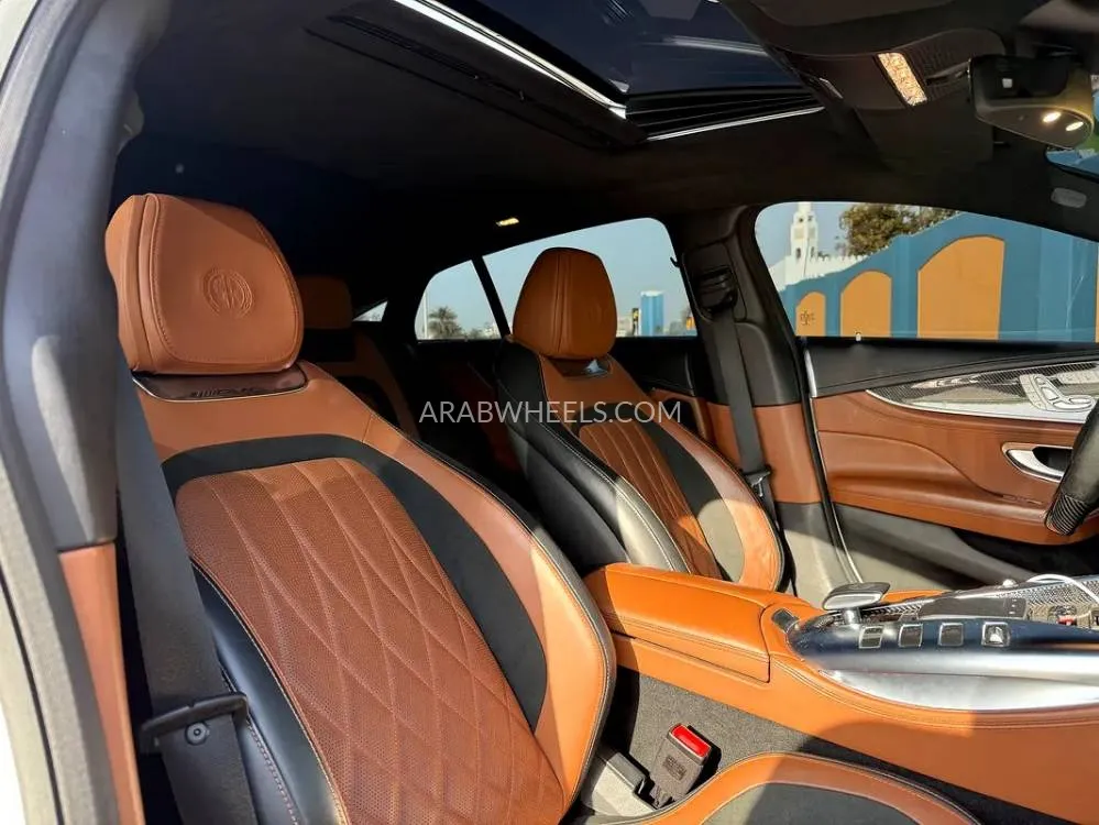 مرسيدس بنز AMG جي تي 2019 for Sale in الشارقة Image-2