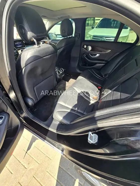 مرسيدس بنز كلاس C 2015 for Sale in الشارقة Image-6