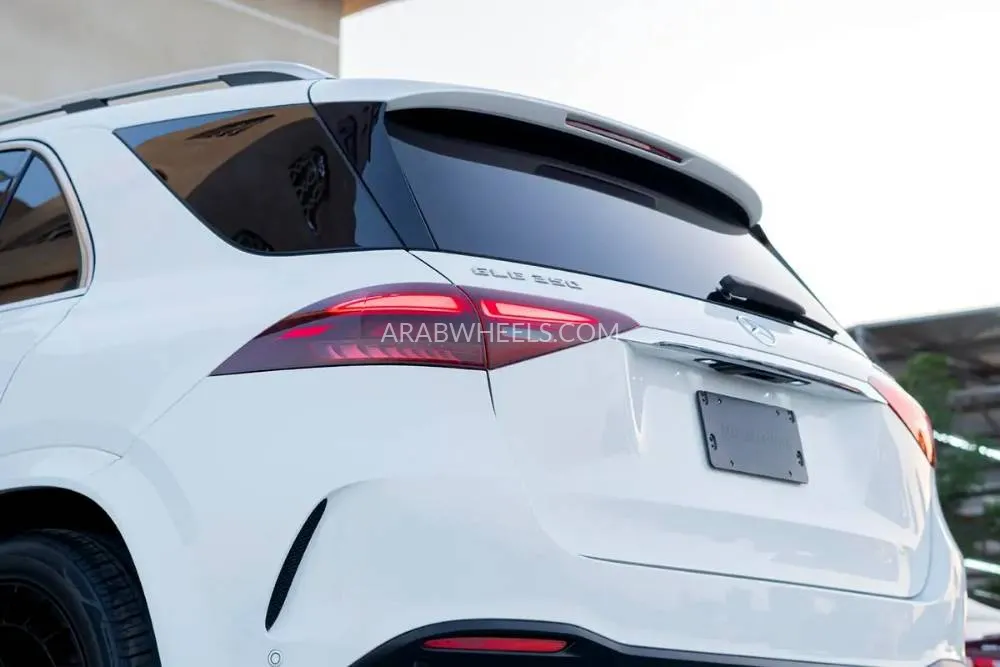 Mercedes Benz GLE Class 2024 for Sale in Dubai Image-7