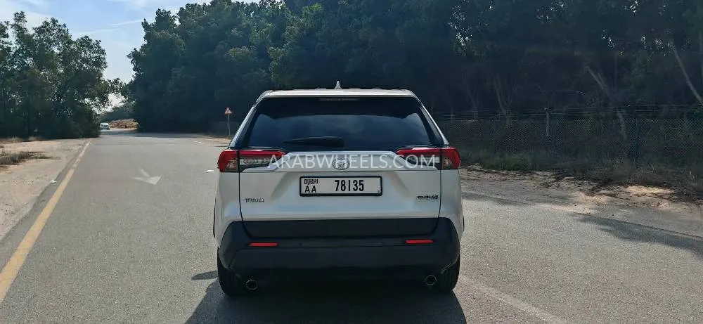 تويوتا راف 4 2023 for Sale in الشارقة Image-8