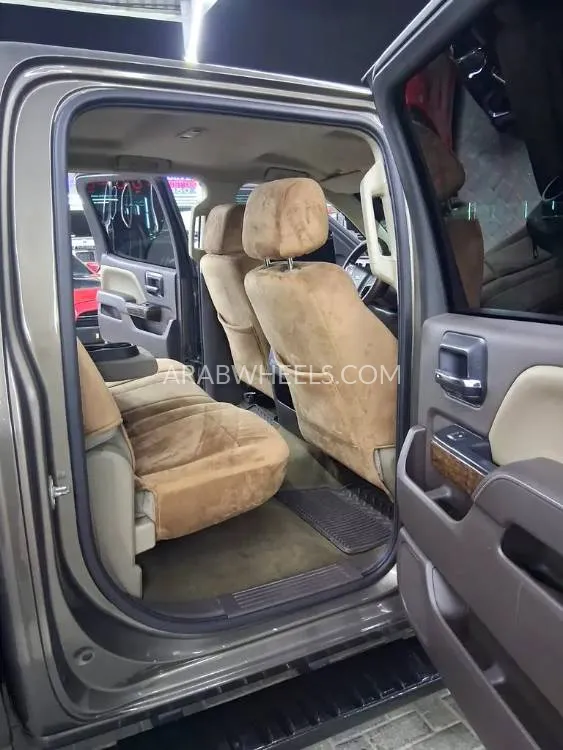 Chevrolet Silverado 2015 for Sale in Ajman Image-3