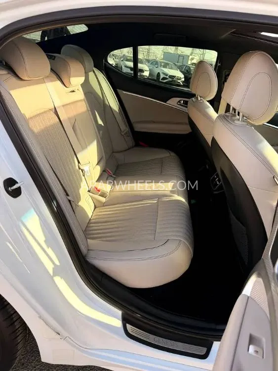 Genesis G70 2023 for Sale in Dubai Image-14