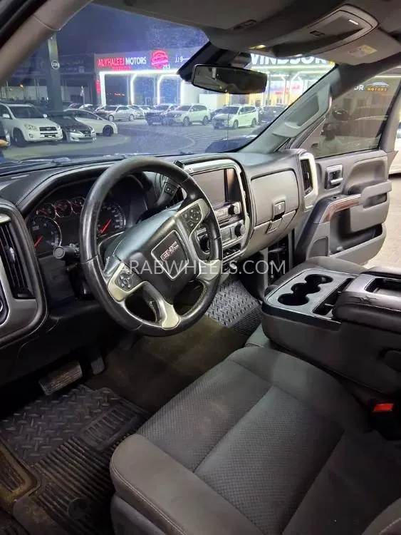 GMC Sierra 2017 for Sale in Ajman Image-9